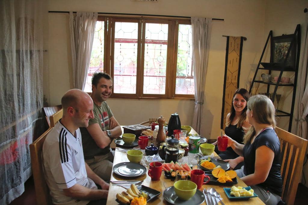 Kilimanjaro-besteigung-vorbereitung (1) Frühstück vor der Kilimanjaro Besteigung