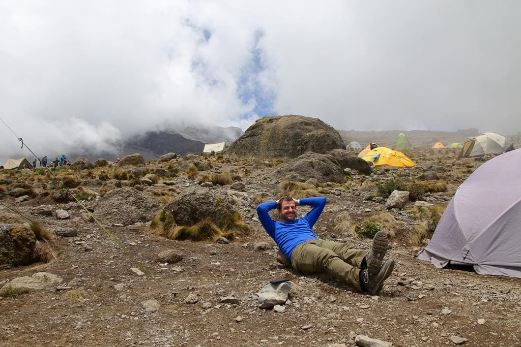 kilimanjaro-trekking-tag4 (5) Entspannte Pause im Camp
