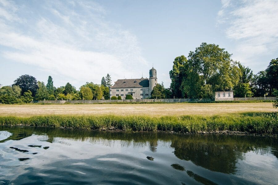 Schifffahrt-Weser Entlang des Weserbergland-Weges