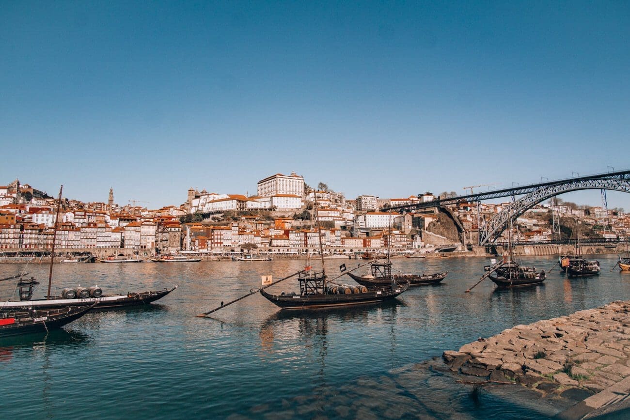 Vila Nova de Gaia Blick von Vila Nova de Gaia auf Porto mit Brücke