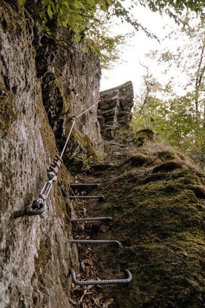 Steig am Hölderstein Steigeisen am Klettersteig Hölderstein