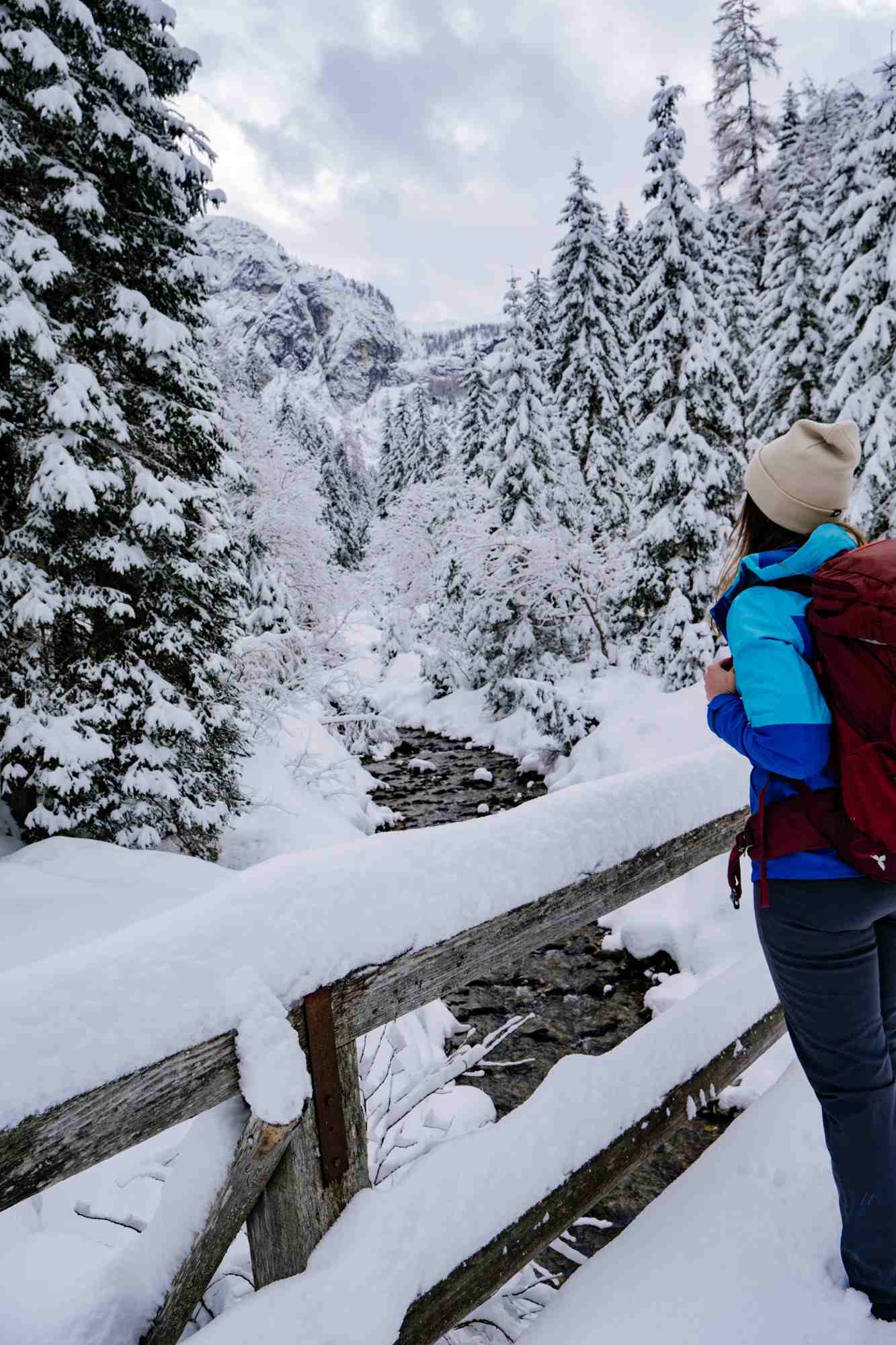 Blick-Winklertal Idyllische Winterlandschaft mit dem Winklerbach