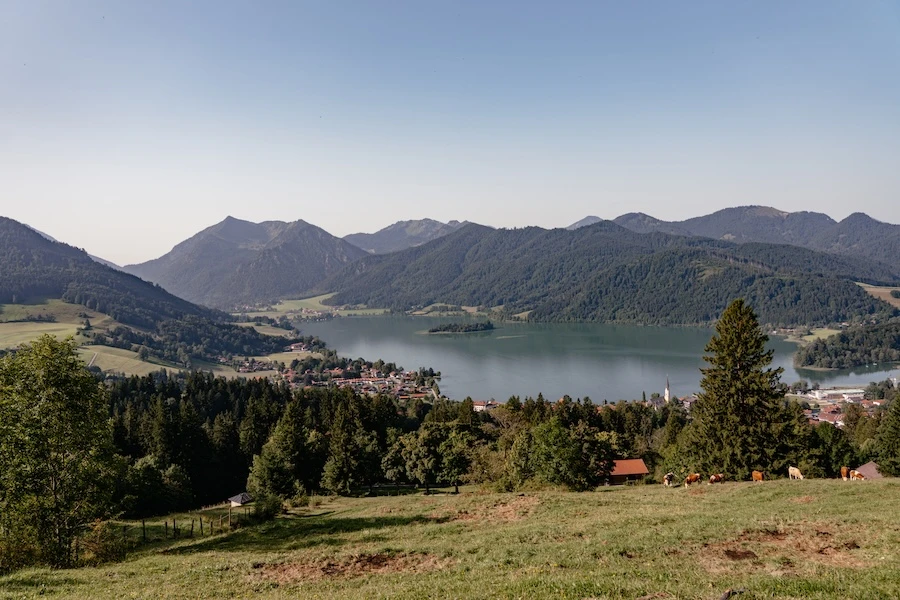 2025-08-12-Schliersee-Spitzingsee-Bodenschneid92 Blick auf den Schliersee