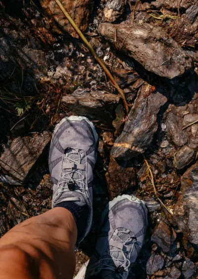 Flyrock-AKU Schuhtest Aku flyrock in Wasser
