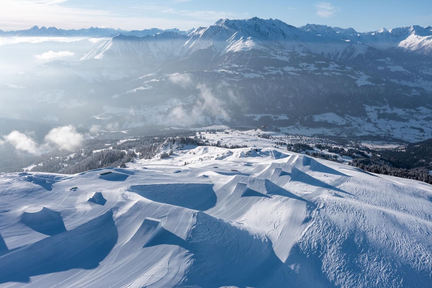 Blick auf den Snowpark in Flims Laax