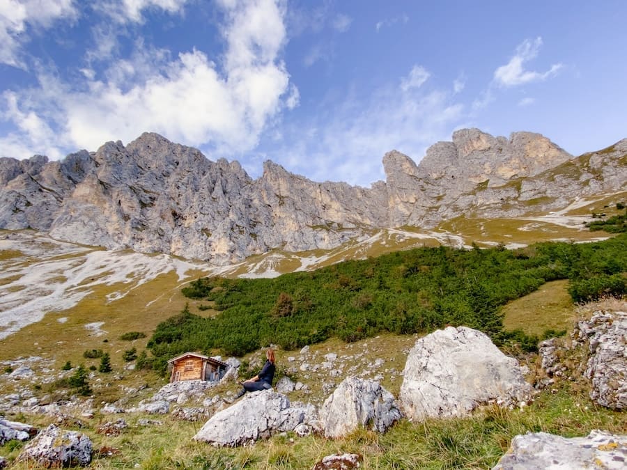 Blick auf die schroffen Felsen bei Nesselwängle
